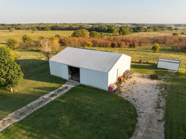 $515,000 | 800 Northwest 950 Road, Blairstown, MO 64726
