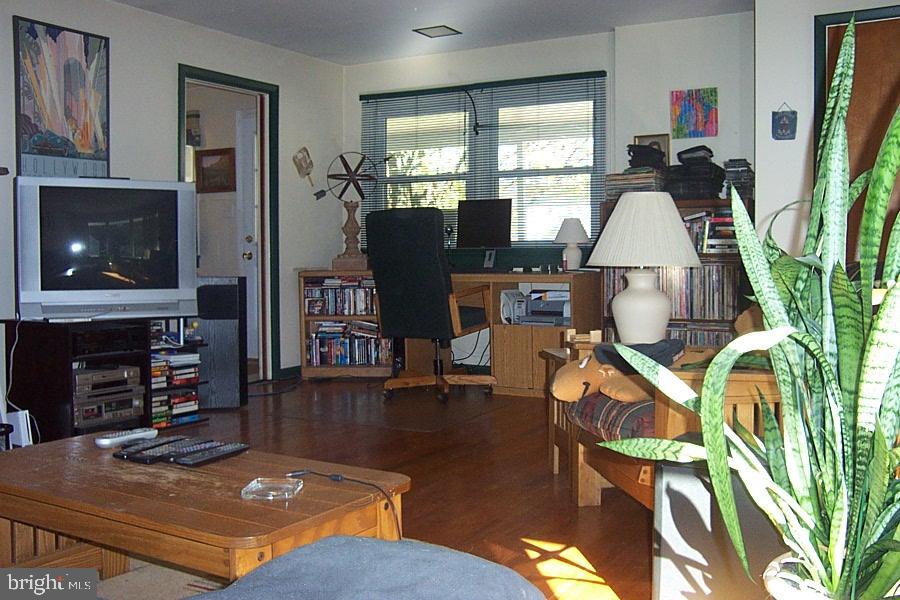 1567 Mt Gretna Road Elizabethtown, PA 17022 - Photo 3 of 24 Gallery Image 3