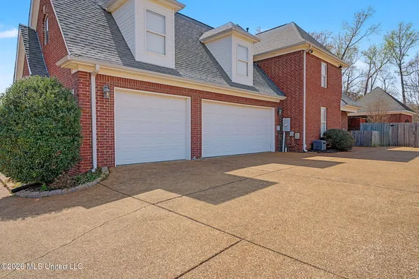 $669,000 | 4271 Trumpington Cove, Southaven, MS 38672