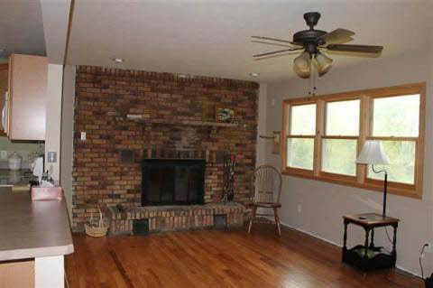 5613 Sutton Road Britton, MI 49229 - Photo 4 of 10 947988-3.JPG