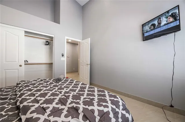 $5,995 | 1400 Castle Crest Drive, Las Vegas, NV 89117