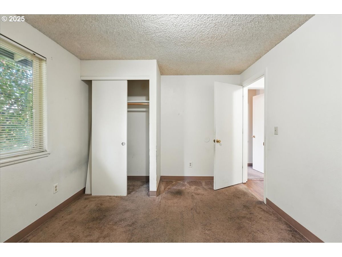 18495 Southwest Springfield Street Beaverton, OR 97078 - Photo 17 of 22 Gallery Image 17