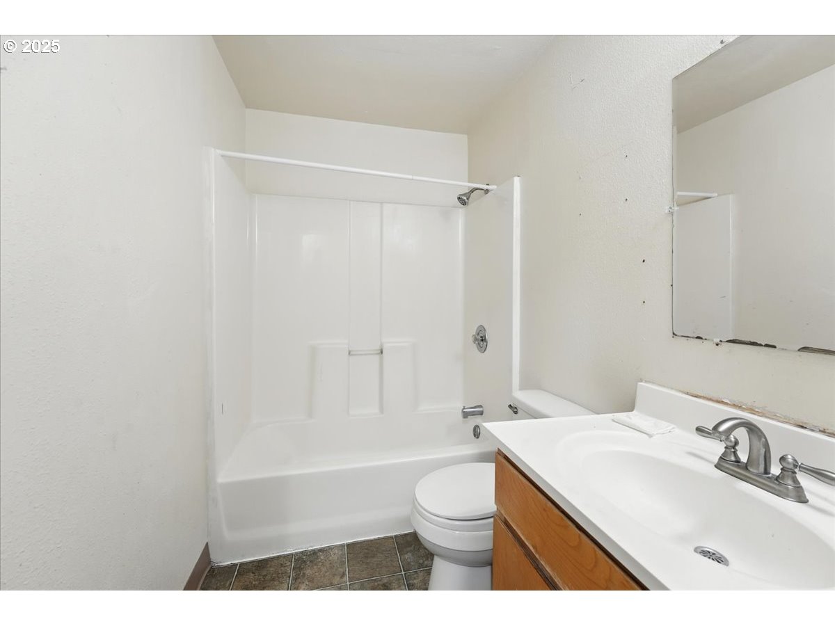 18495 Southwest Springfield Street Beaverton, OR 97078 - Photo 22 of 22 Gallery Image 22