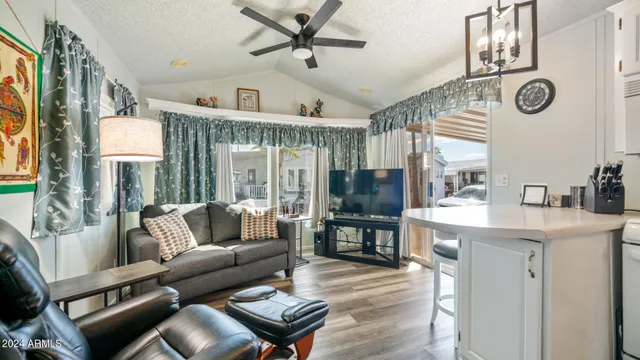 $110,000 | 690 Felspar Drive, Apache Junction, AZ 85119