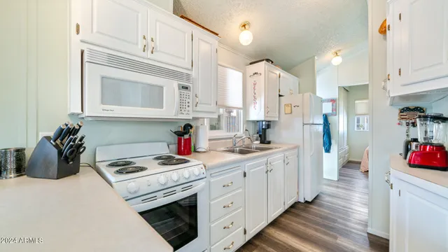 $110,000 | 690 Felspar Drive, Apache Junction, AZ 85119