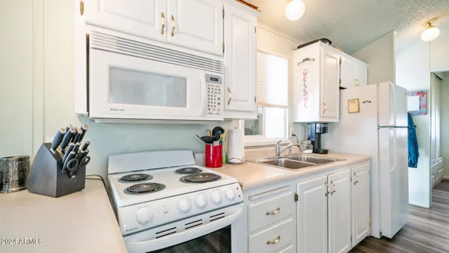 $110,000 | 690 Felspar Drive, Apache Junction, AZ 85119