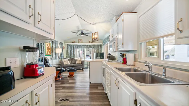 $110,000 | 690 Felspar Drive, Apache Junction, AZ 85119