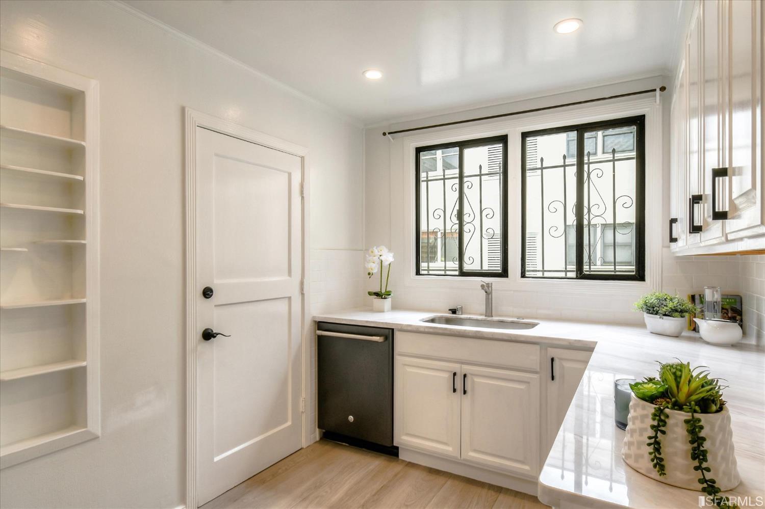 1366 17th Avenue, Unit A San Francisco, CA 94122 - Photo 11 of 28