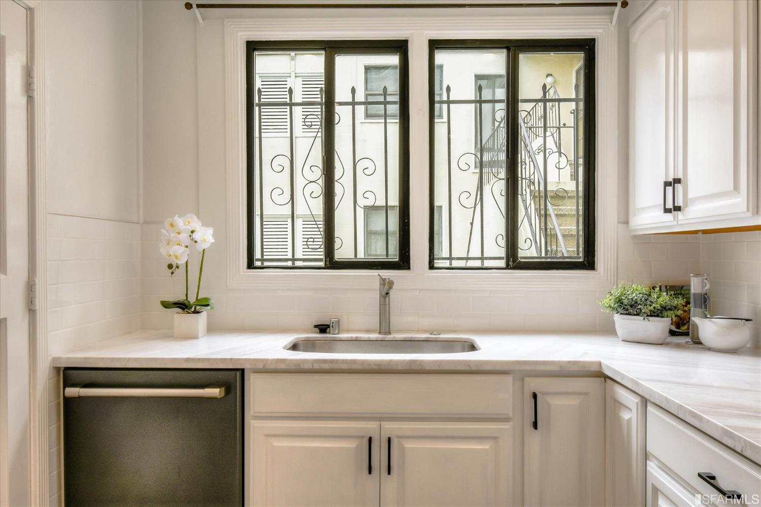 1366 17th Avenue, Unit A San Francisco, CA 94122 - Photo 12 of 28