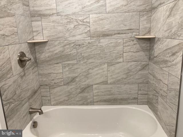 1045 Telegraph Road Coatesville, PA 19320 - Photo 25 of 37 2nd FL Hallway Tub/Shower