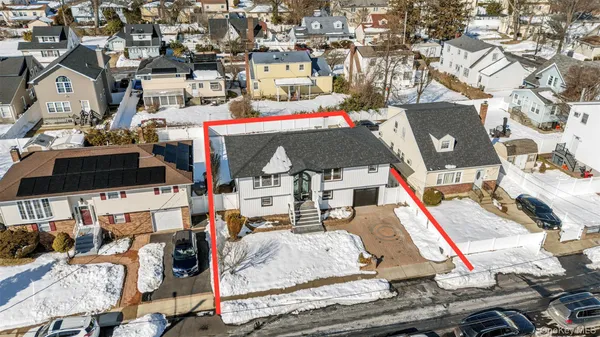 $899,000 | 480 Hopatcong Avenue, West Hempstead, NY 11552