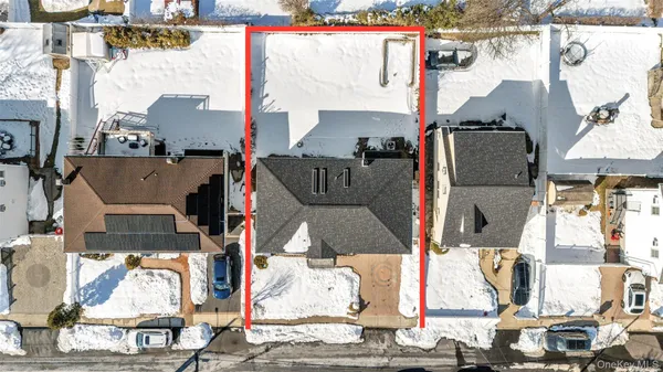 $899,000 | 480 Hopatcong Avenue, West Hempstead, NY 11552