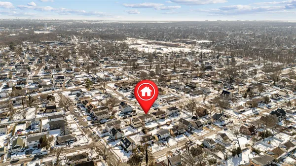 $899,000 | 480 Hopatcong Avenue, West Hempstead, NY 11552