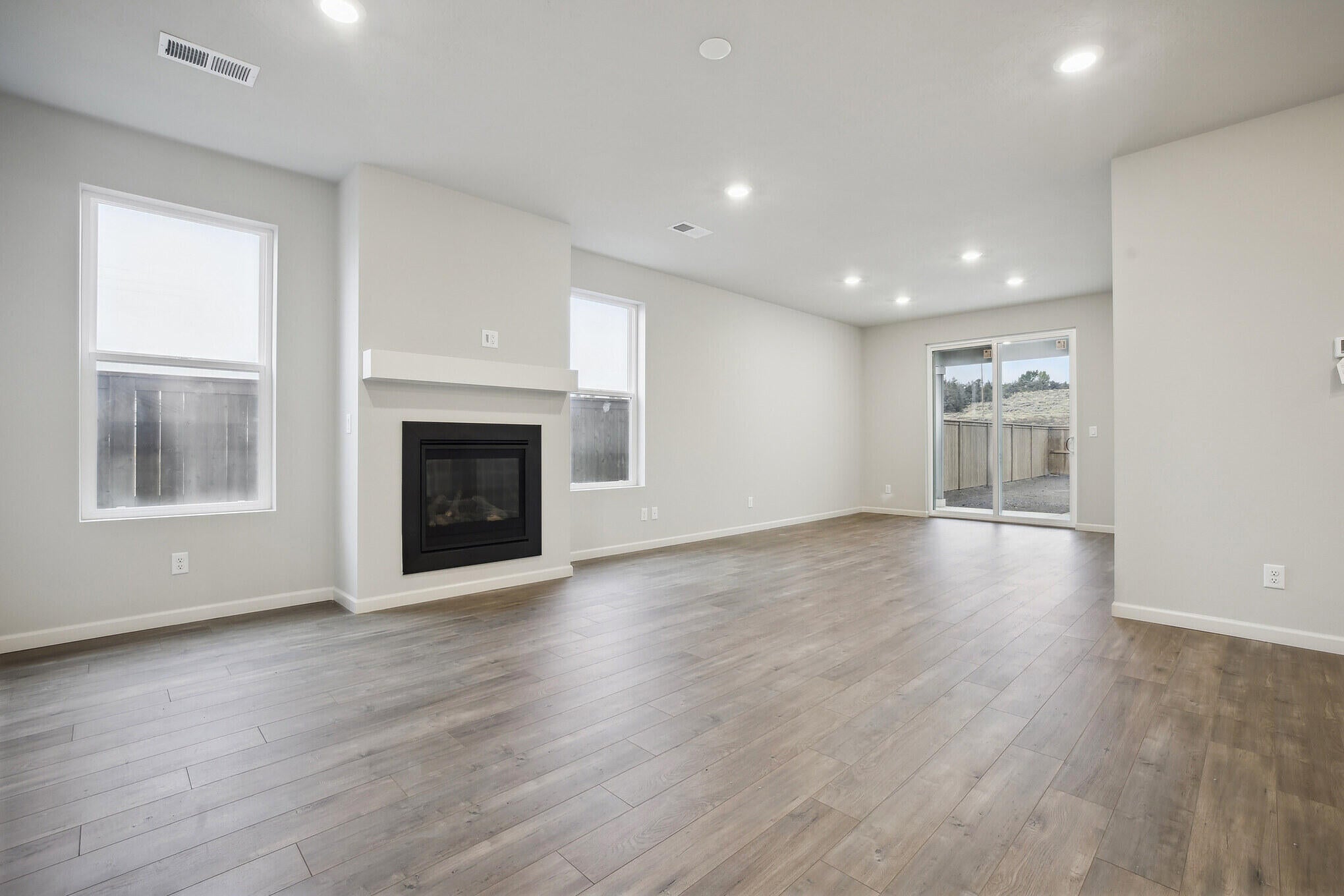 4026 Southwest Quartz Avenue, Unit HOMESITE #29 Redmond, OR 97756 - Photo 5 of 22 _MG_7501 (2)