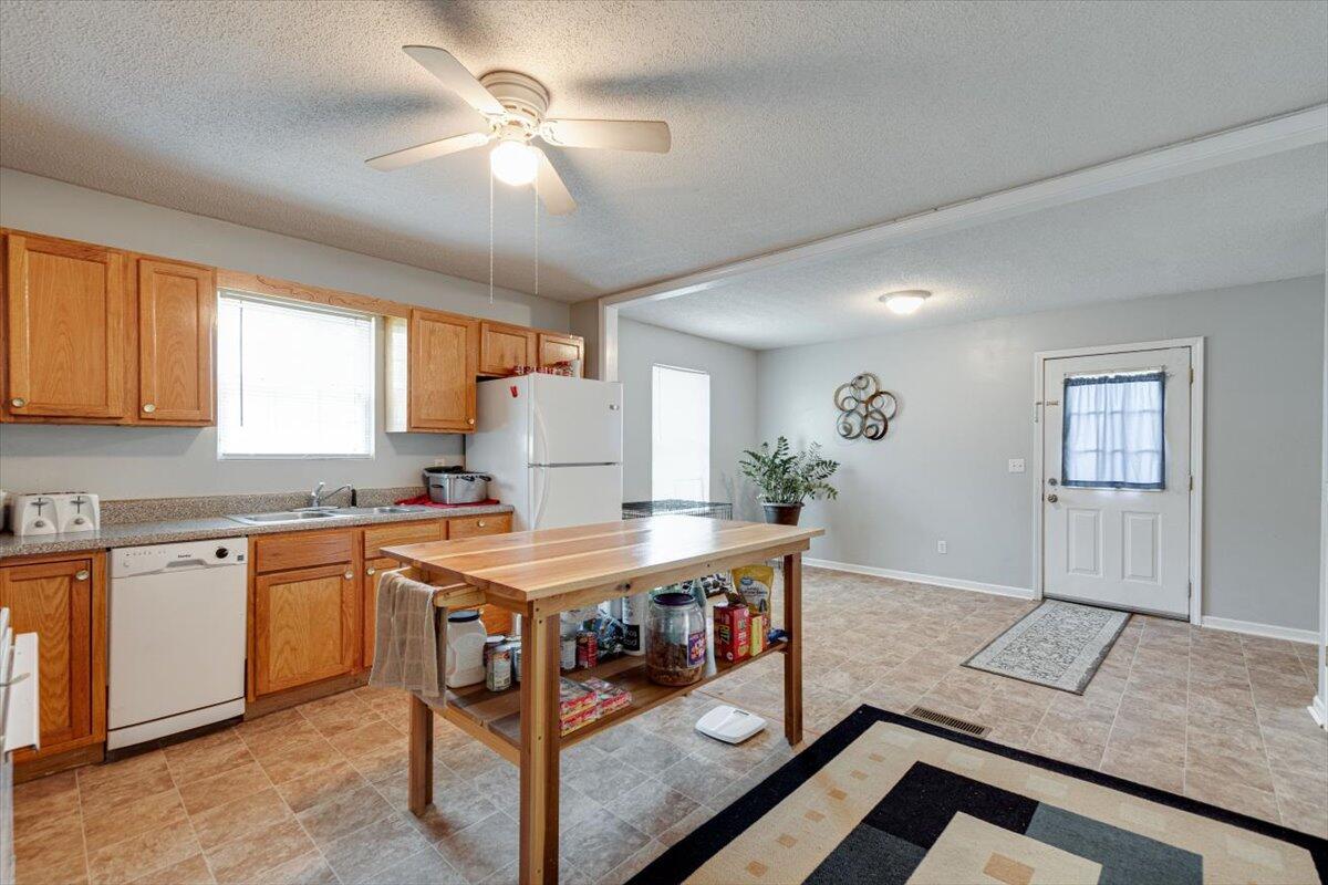 1142 Ben Hill Road Dalton, GA 30721 - Photo 9 of 31 09-1142 Ben Hill Rd-9