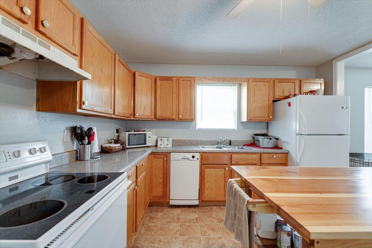 1142 Ben Hill Road Dalton, GA 30721 - Photo 10 of 31 10-1142 Ben Hill Rd-10