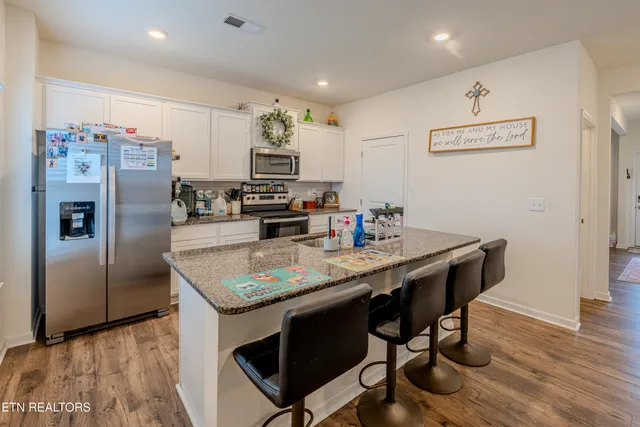 $389,900 | 1683 Pebblestone Court, Morristown, TN 37814