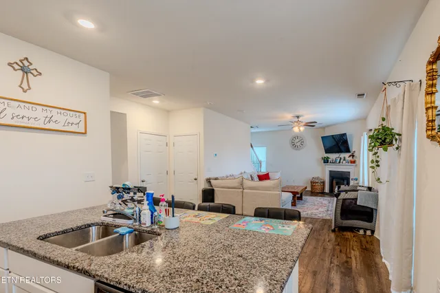 $389,900 | 1683 Pebblestone Court, Morristown, TN 37814