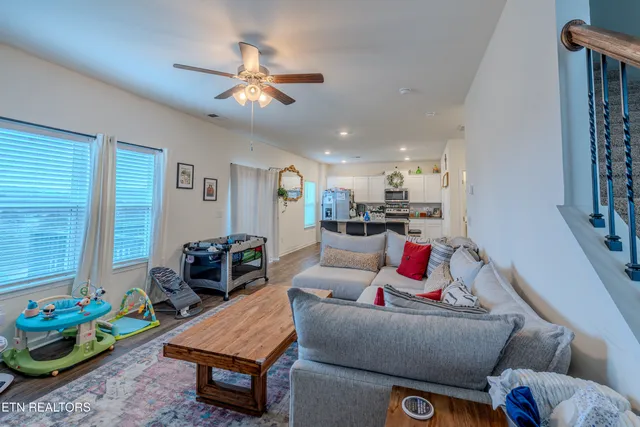 $389,900 | 1683 Pebblestone Court, Morristown, TN 37814