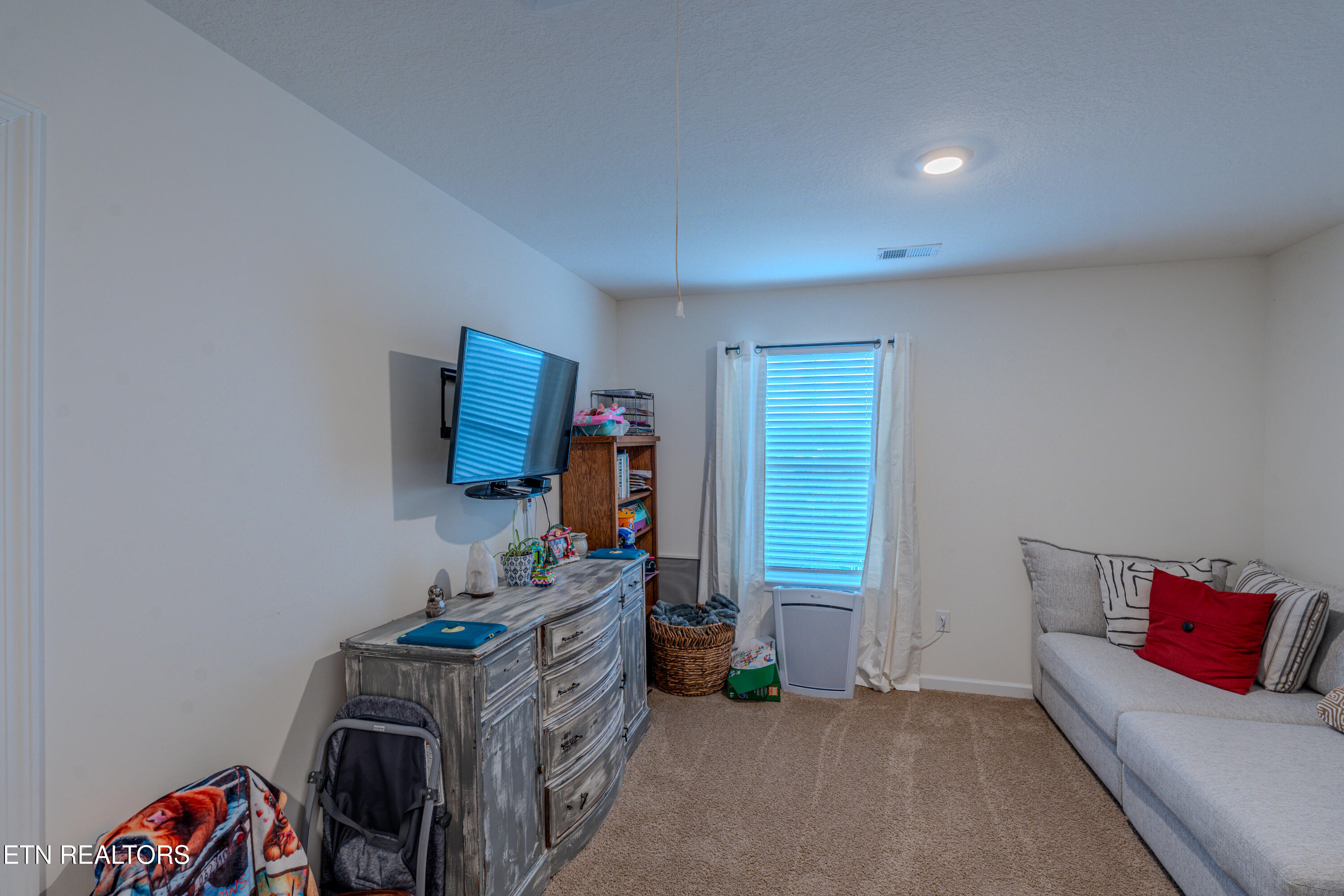 1683 Pebblestone Court Morristown, TN 37814 - Photo 29 of 39 20250108-20250108-DSC04686-HDR