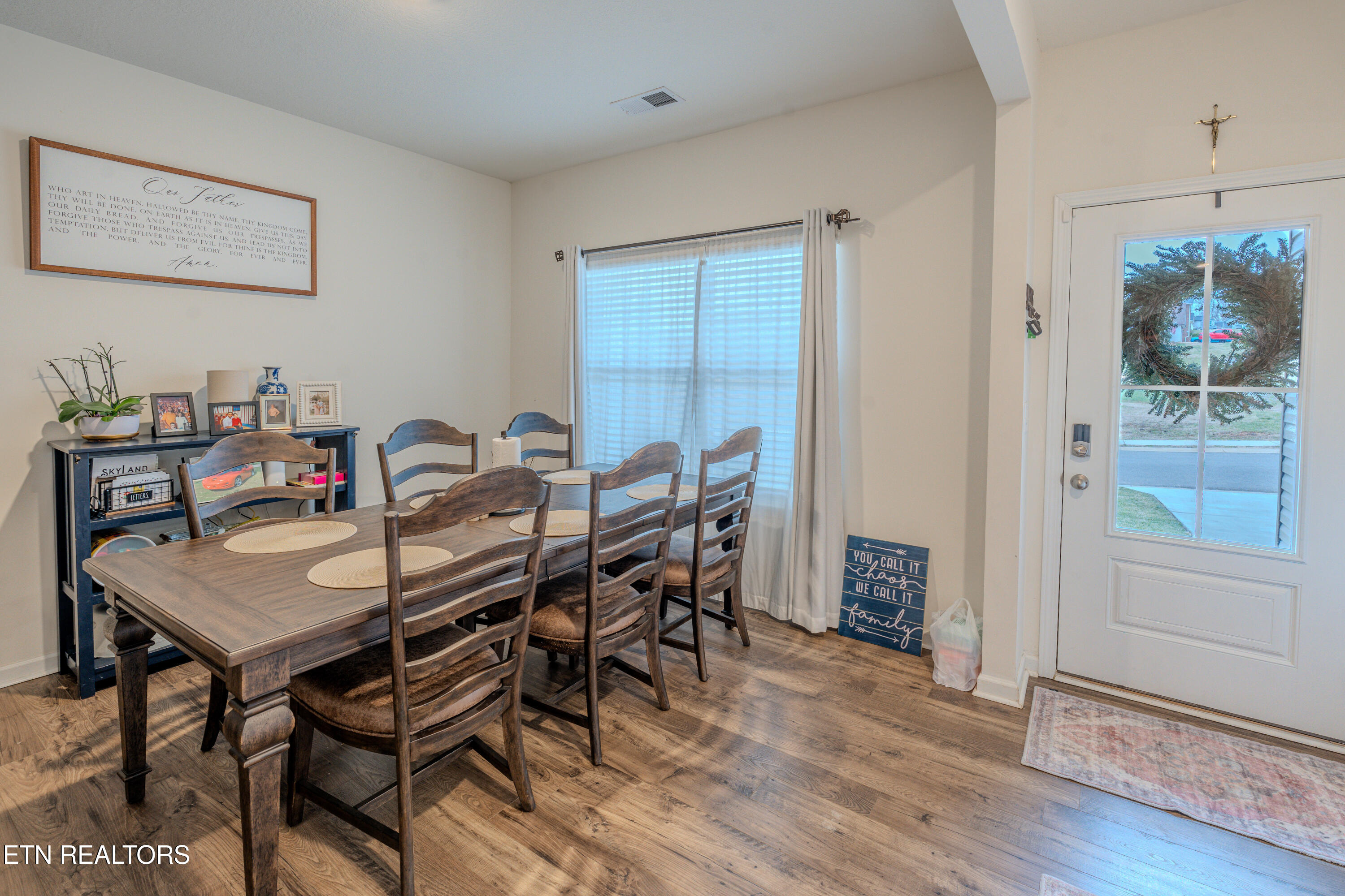 1683 Pebblestone Court Morristown, TN 37814 - Photo 9 of 39 20250108-20250108-DSC04536-HDR