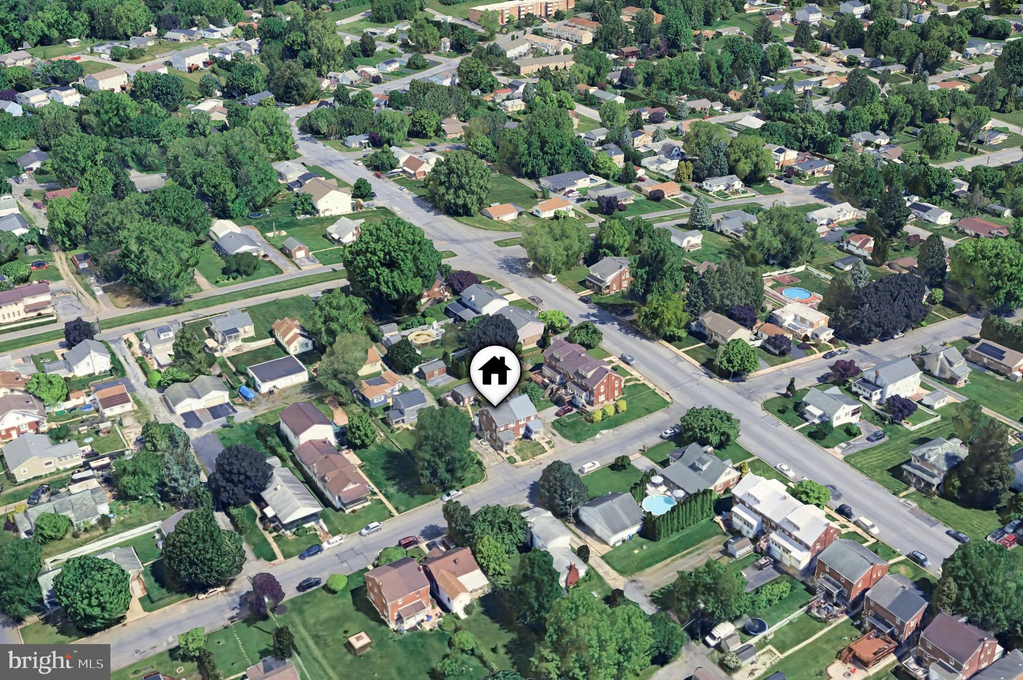 1611 Meade Street Reading, PA 19607 - Photo 54 of 59 an aerial view of a city