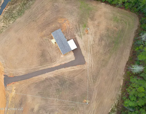 $194,900 | 2033 Ceasar Trail, Summit, MS 39666