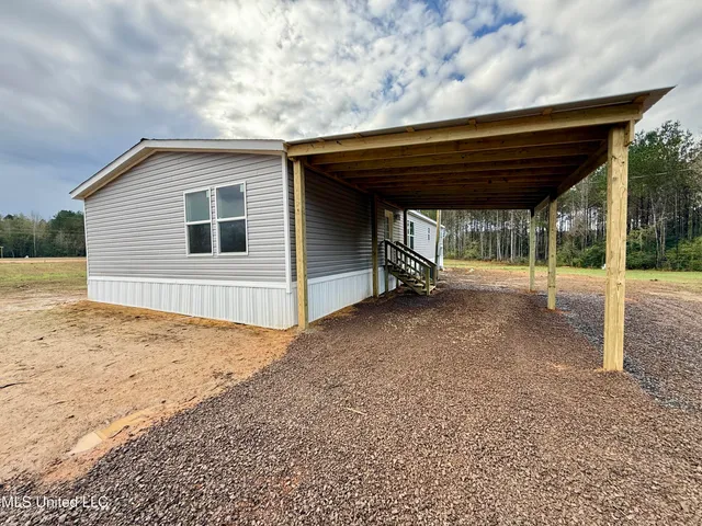 $194,900 | 2033 Ceasar Trail, Summit, MS 39666