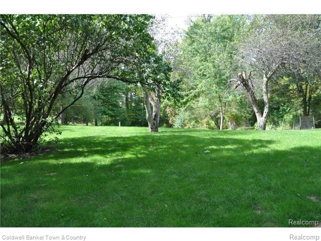 1750 Gray Road Howell, MI 48843 - Photo 23 of 24 Photo 23.jpg