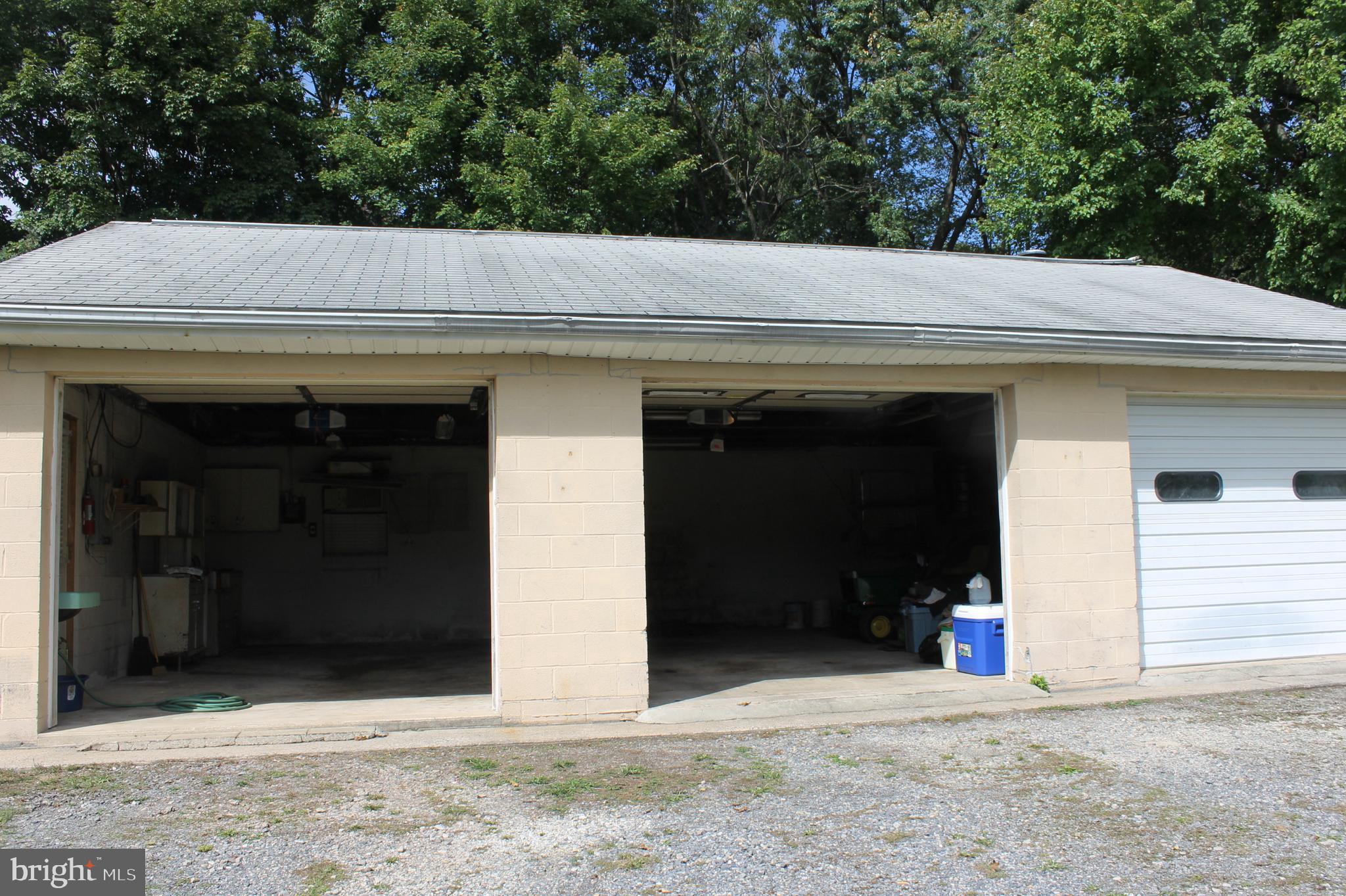 1443 Cedar Top Road Reading, PA 19607 - Photo 21 of 30 3 Car Garage