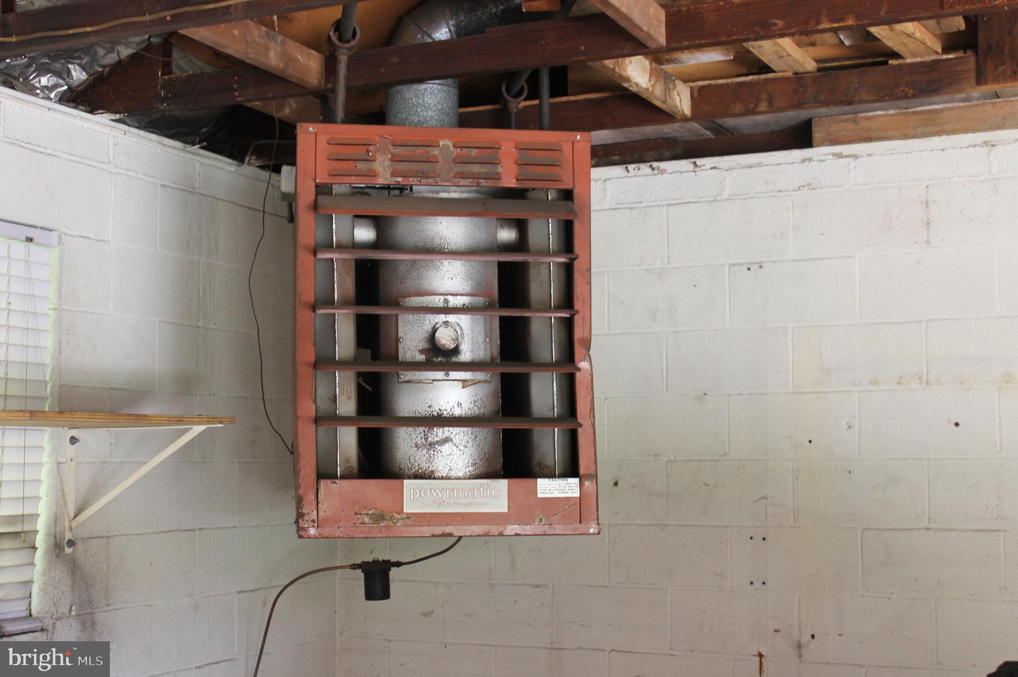 1443 Cedar Top Road Reading, PA 19607 - Photo 24 of 30 Heat in the garage
