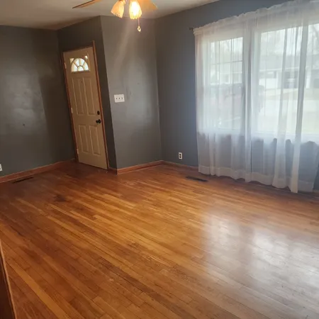 $105,000 | 720 Birchwood Avenue, Flora, IL 62839