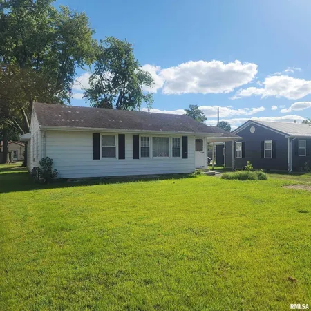 $105,000 | 720 Birchwood Avenue, Flora, IL 62839