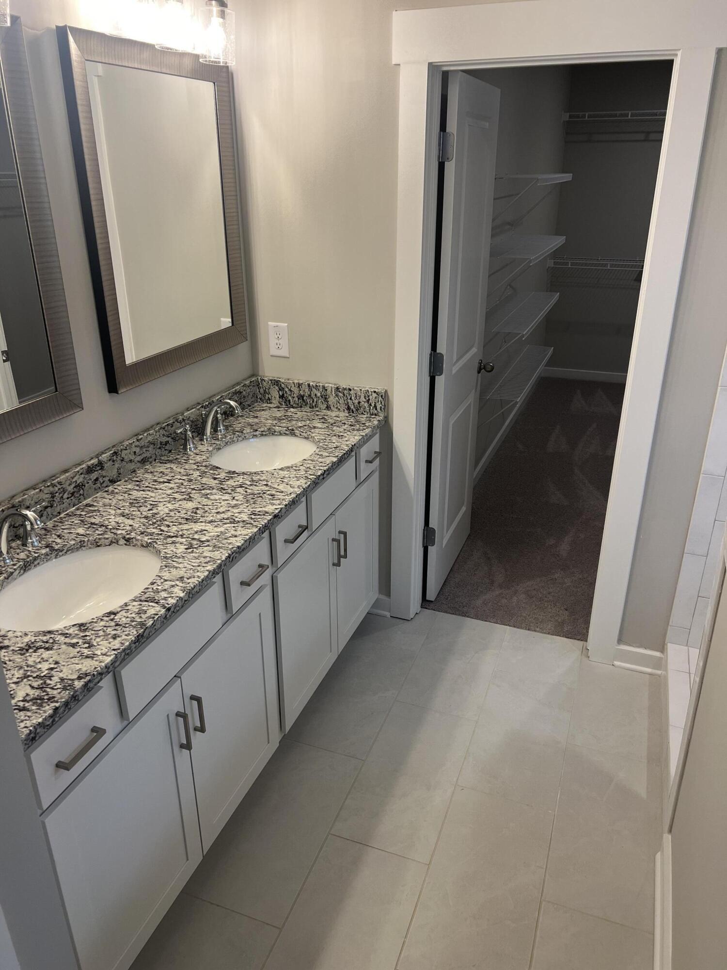 9122 Fuller Road, Unit 6 Chattanooga, TN 37421 - Photo 12 of 26 Master Bathroom