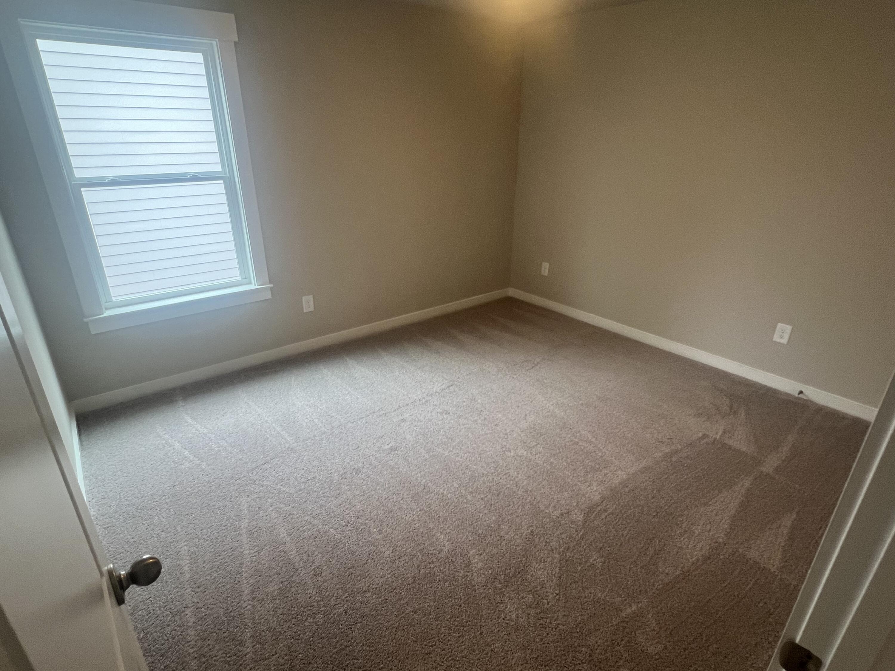 9122 Fuller Road, Unit 6 Chattanooga, TN 37421 - Photo 16 of 26 Upstairs Secondary Bedroom 1