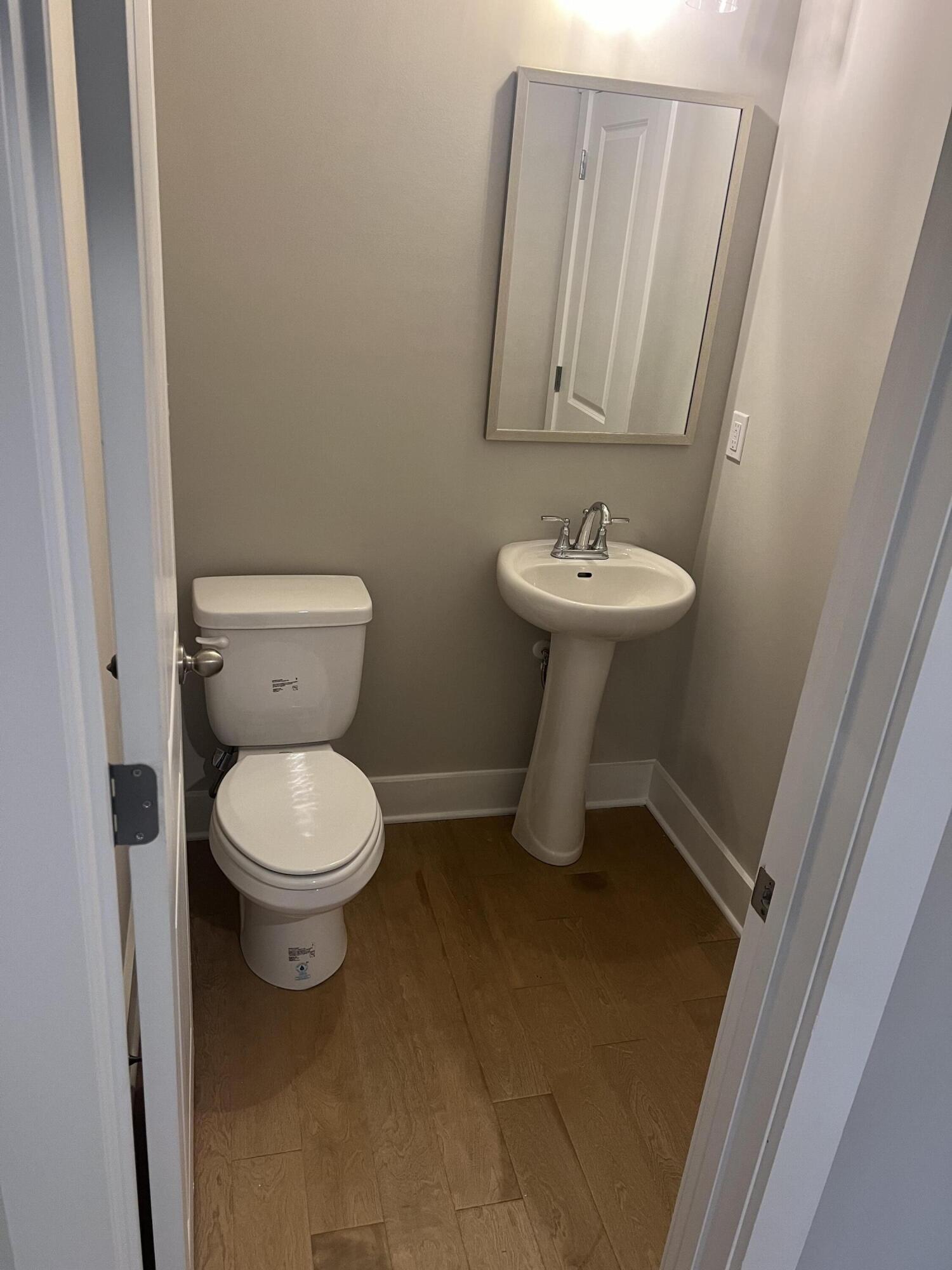9122 Fuller Road, Unit 6 Chattanooga, TN 37421 - Photo 25 of 26 Main Floor Powder Room