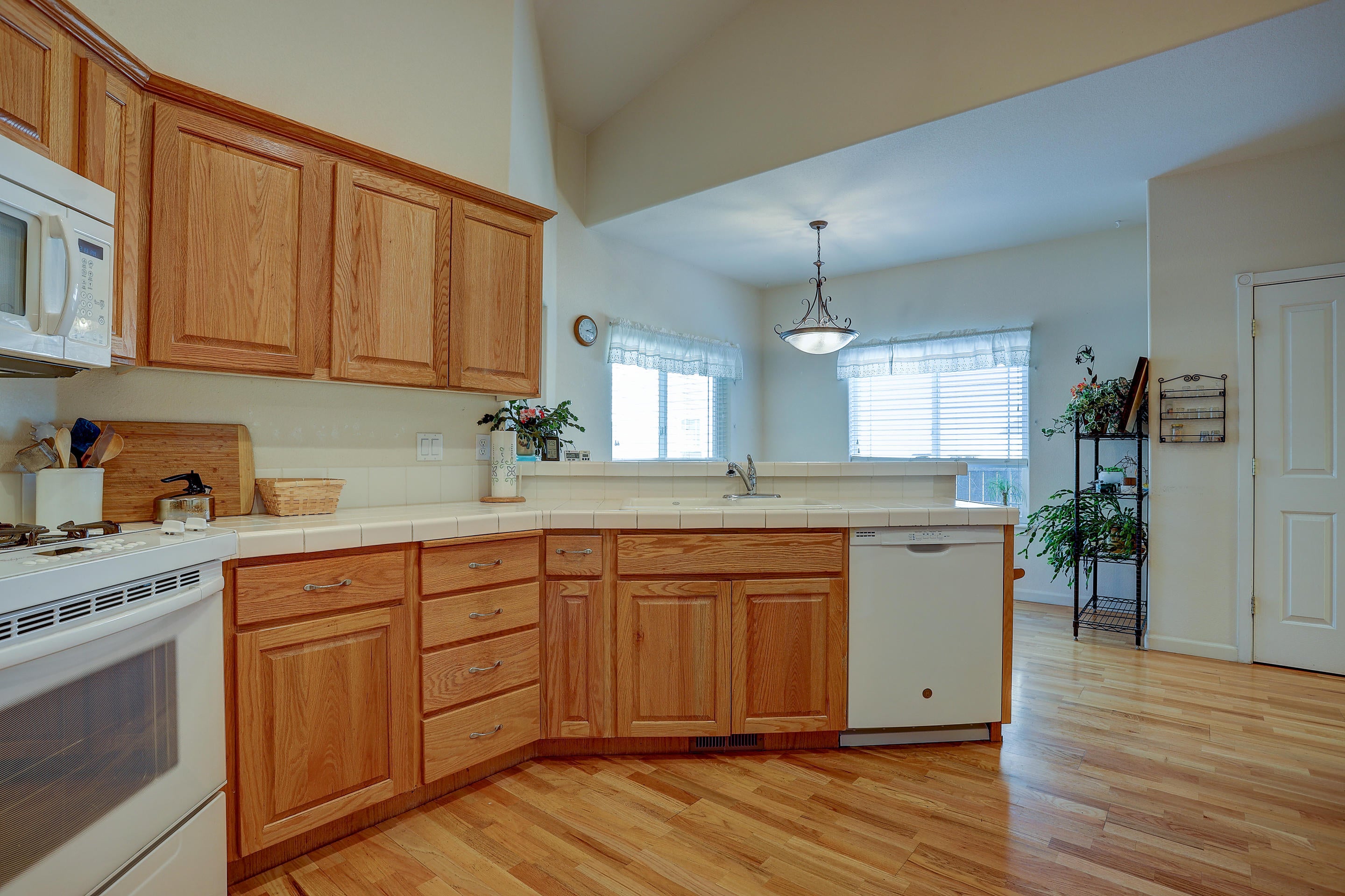 19920 Heron Loop Bend, OR 97702 - Photo 5 of 31 5