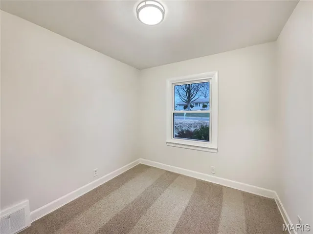 $285,000 | 614 Barton Lane, Ballwin, MO 63021