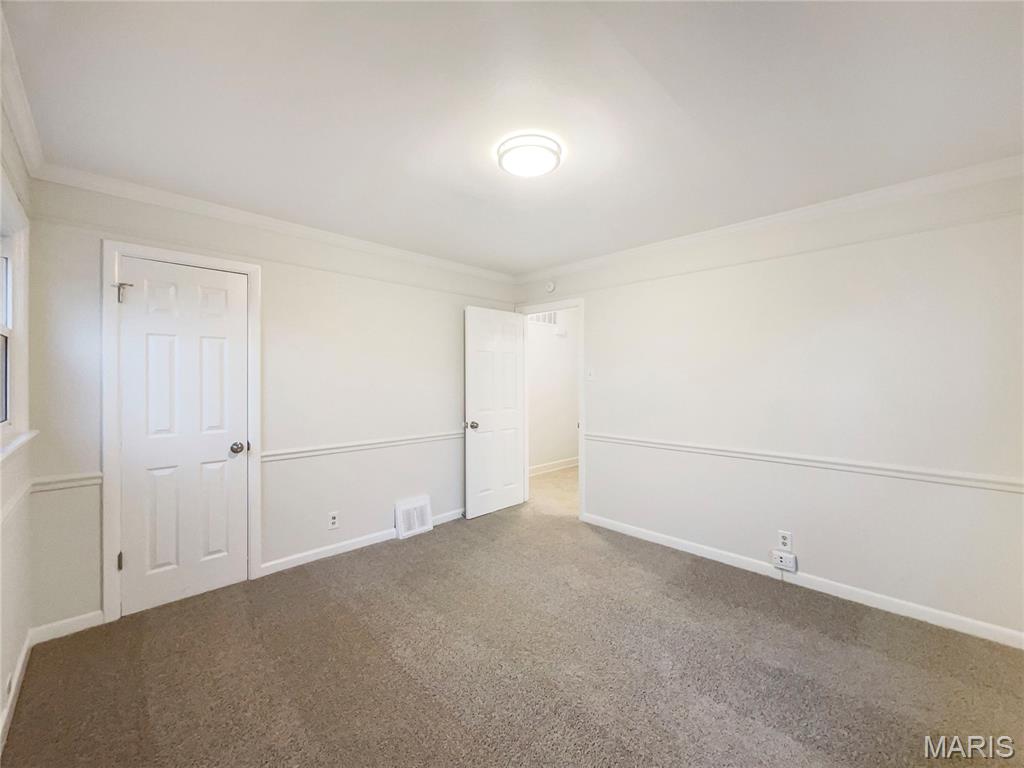 614 Barton Lane Ballwin, MO 63021 - Photo 4 of 19