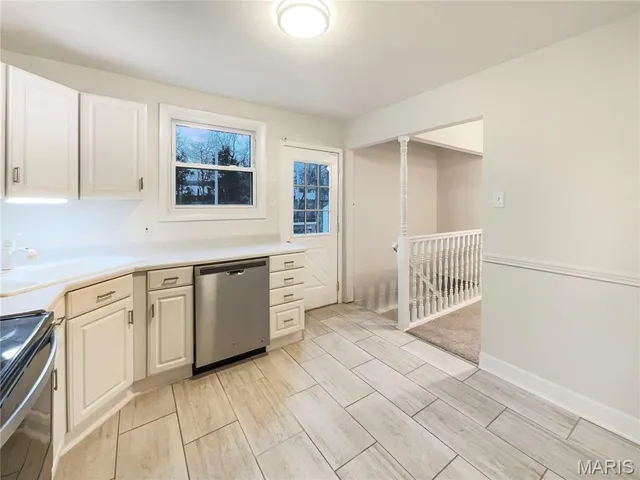 $285,000 | 614 Barton Lane, Ballwin, MO 63021