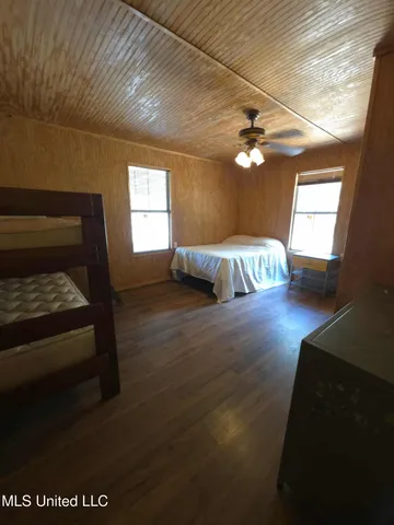 $1,299,000 | Phares Lane, Roxie, MS 39661