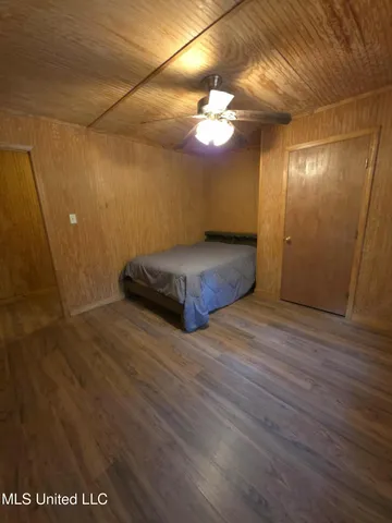 $1,299,000 | Phares Lane, Roxie, MS 39661