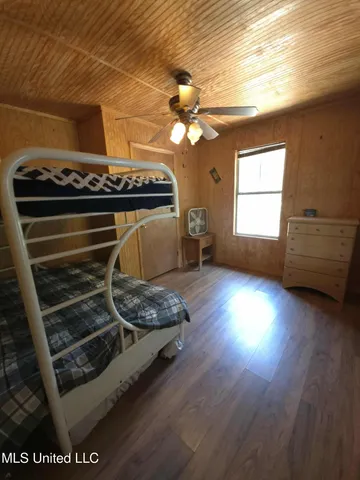 $1,299,000 | Phares Lane, Roxie, MS 39661