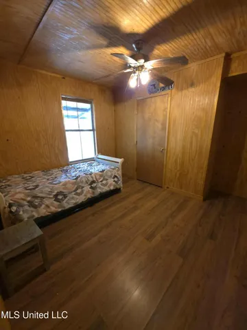 $1,299,000 | Phares Lane, Roxie, MS 39661