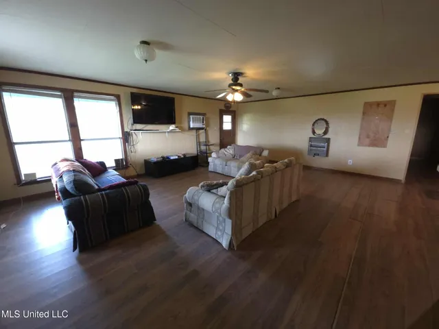 $1,299,000 | Phares Lane, Roxie, MS 39661