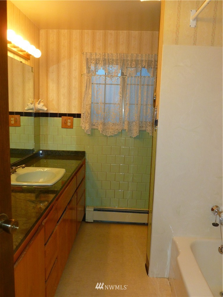 408 Whitworth Avenue South Renton, WA 98057 - Photo 13 of 22 Gallery Image 13