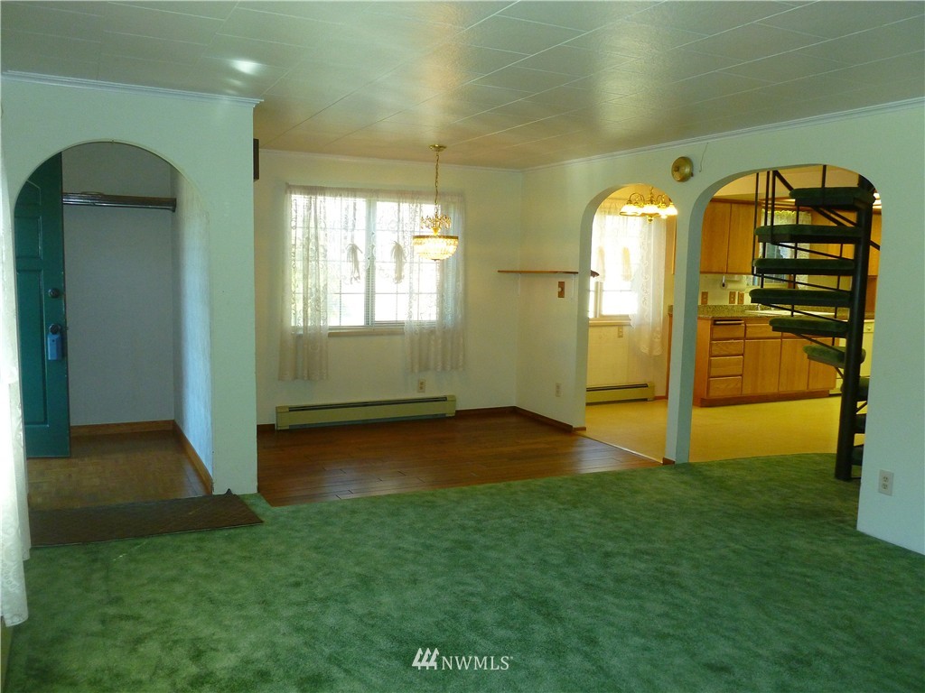 408 Whitworth Avenue South Renton, WA 98057 - Photo 4 of 22 Gallery Image 4