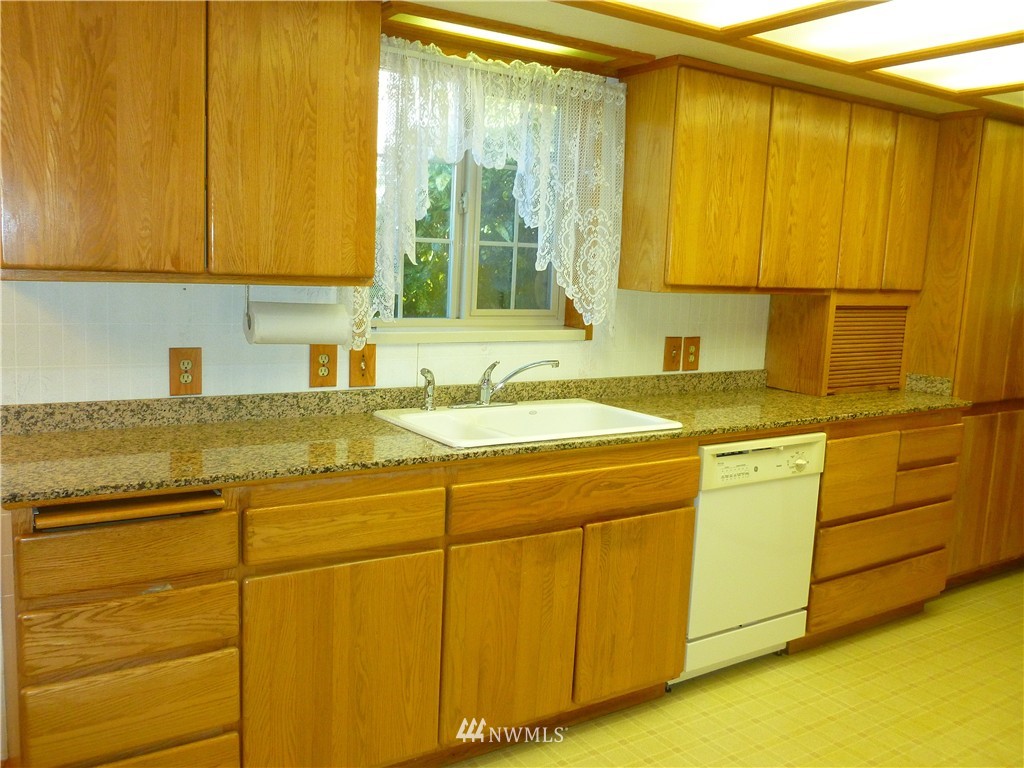 408 Whitworth Avenue South Renton, WA 98057 - Photo 7 of 22 Gallery Image 7