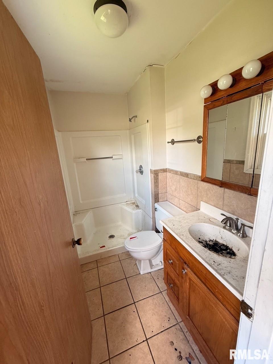 415 Camden Road Mount Sterling, IL 62353 - Photo 5 of 17