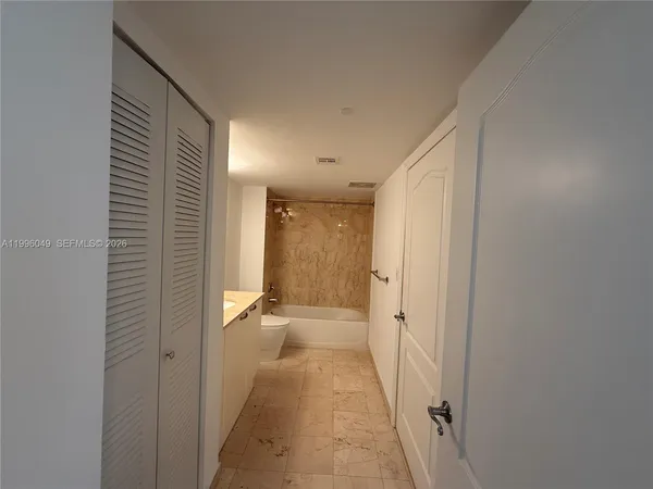 $2,850 | 2101 Brickell Avenue, Unit 502, Miami, FL 33129